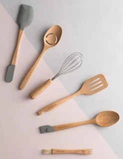 Mason Cash Innovative Kitchen Tools Multi Function Spatula 34cm -Victorinox shop 465d52a176cf2f94d885a6d507603d37 1800x1800 5ad438c6 16e0 42f7 817c b5ca207d5a6c