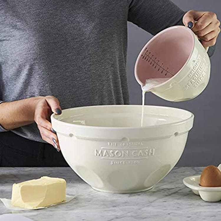 Mason Cash Innovative Kitchen Grip Stand Mixing Bowl 29cm 5 Mason Cash Innovative Kitchen Grip Stand Mixing Bowl 29cm - Image 5