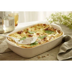 Emile Henry Rectangular Oven Dish Small - 30cm 21 Emile Henry Rectangular Oven Dish Small - 30cm -Victorinox shop 96xx oven dish lifestyle lr 1 .1624032064