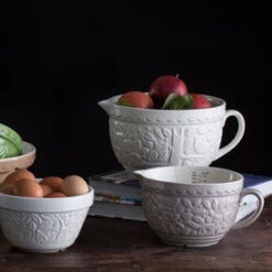 Mason Cash In The Forest Measuring Jug 1L Fox -Victorinox shop Mason Cash In The Forest Measuring Jug 1L Fox Lifestyle 2 2000px