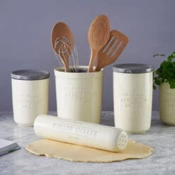 Mason Cash Innovative Kitchen Roller Shaker 6 Mason Cash Innovative Kitchen Roller Shaker -Victorinox shop Mason Cash Innovative Kitchen Roller Shaker 30x7 5cm 4 2000px