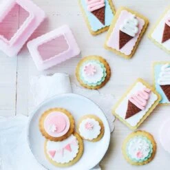 Dual Side Rectangle Cookie Cutters Set Of 3 - Pink 5 Dual Side Rectangle Cookie Cutters Set Of 3 - Pink -Victorinox shop Wiltshire Dual Sided Cookie Cutter 40369 40372 HR 3 copy