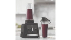 Ascent Series Blending Cup 600ml 12 Ascent Series Blending Cup 600ml -Victorinox shop v063229 ascent blending cup black redsmoothie ls hr